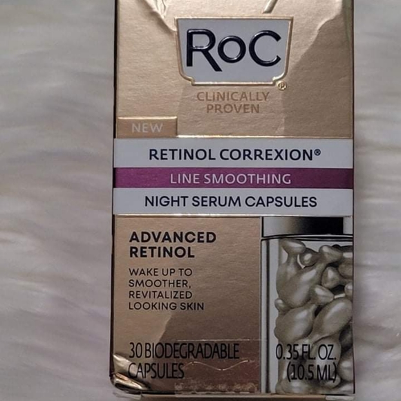 RoC Retinol Correxion Line Smoothing Night Serum Capsules - Picture 1 of 4